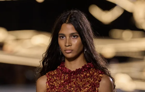 من عرض شانيل Chanel  ربيع صيف 2027 -الصورة من Launchmetrics/Spotlight©