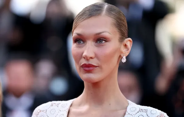 بيلا حديد Bella Hadid في الدور 79 من مهرجان كان السينمائي (مصدر الصورة:  Marc Piasecki/FilmMagic)