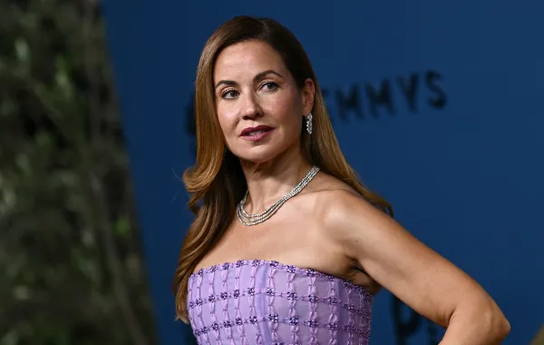 ريا أبي راشد في حفل  إيمي 2026 Raya Abirached (مصدر الصورة :Michael Buckner/Variety via Getty Images)