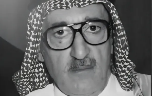 الأديب السعودي محمد العلي- الصورة من حساب وزير الثقافة السعودي على منصة إكس 