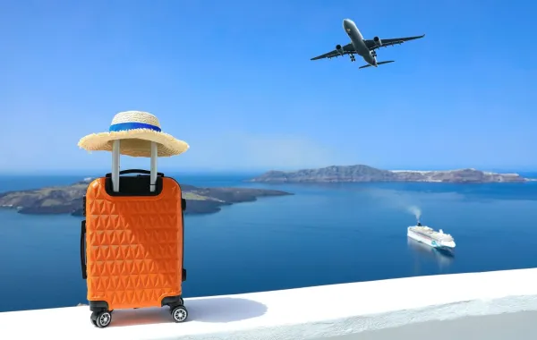 متعة السياحة والسفر/ تصوير: Nok Lek Travel Lifestyle من shutterstock 