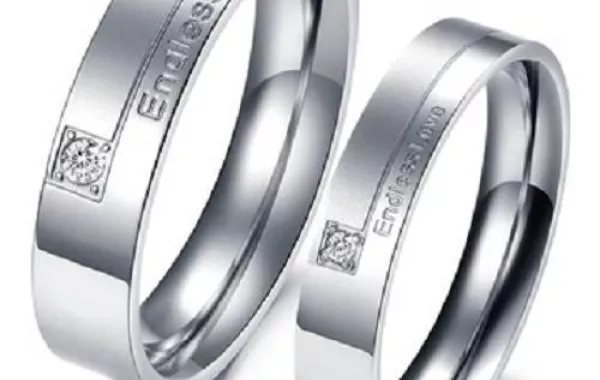 خواتم زفاف متشابهة؛ لك ولهُ