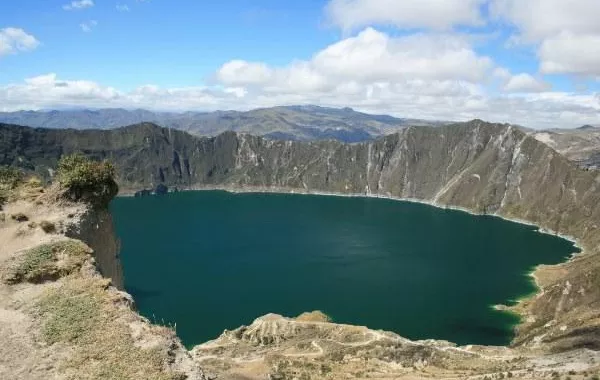 بحيرات العالم في صور