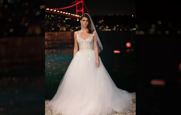 أناقة بيرين سات في "الانتقام" تسحر جمهورها