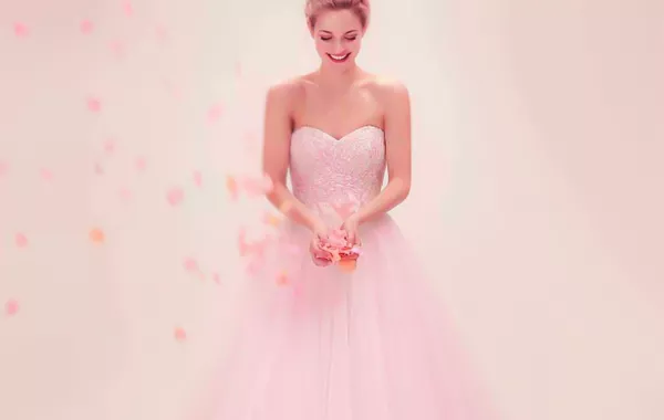 فساتين زفاف زهرية لعروس شهر أكتوبر