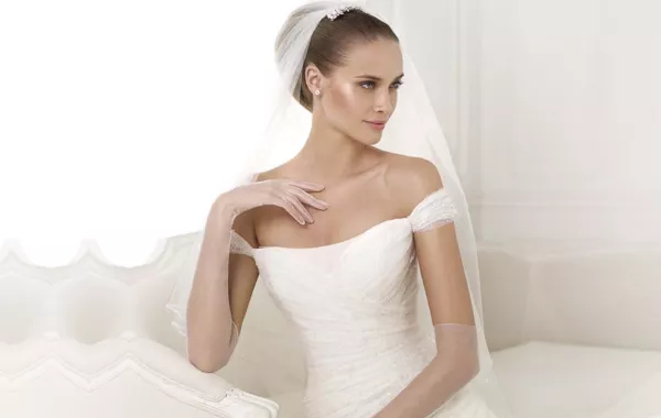 اختاري الأكمام المنسدلة لإطلالة كالأميرات!