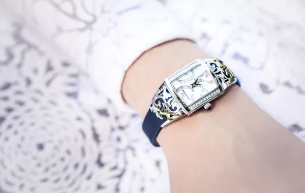 أحدث صيحات ساعات العروس هذا الموسم