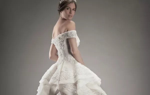 فساتين لعروس متألقة ليلة رأس السنة