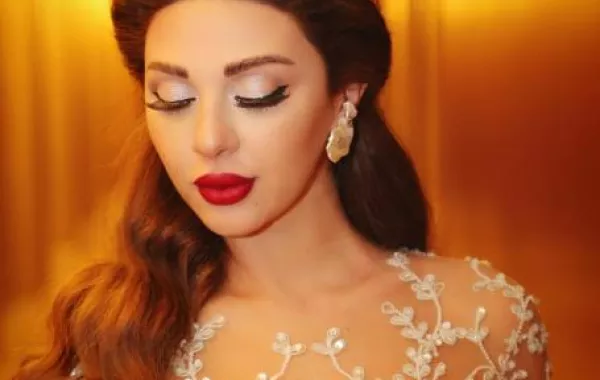 حصاد العام: أجمل اكسسوارات شعر النجمات لعام 2016