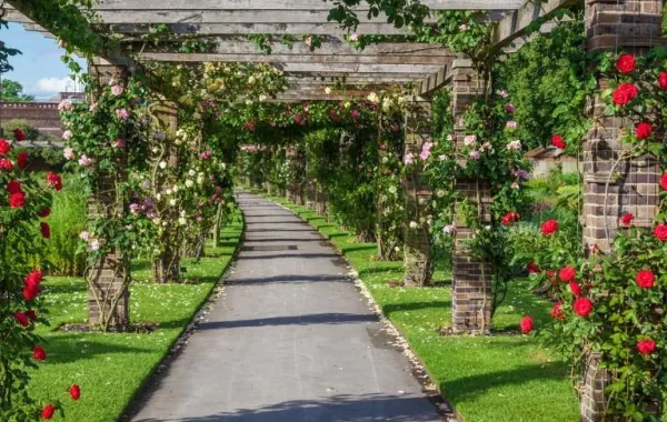 روعة الحدائق الأوروبيّة في 8 صور