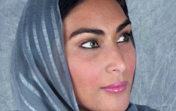 نعمة النواب.. لسان يصدح شعراً ليسمع العالم