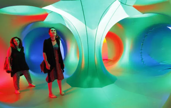 معرض ضوئي في وسط بيروت