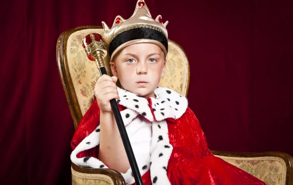 في بيتي ديكتاتور صغير