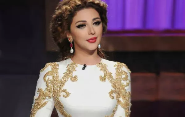 نجمات لا يتخلين عن الأبيض