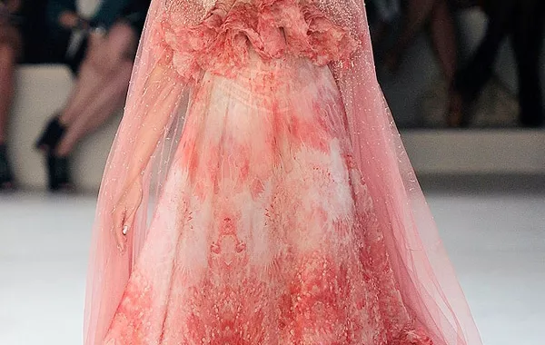 فساتين زفاف بألوان جريئة!