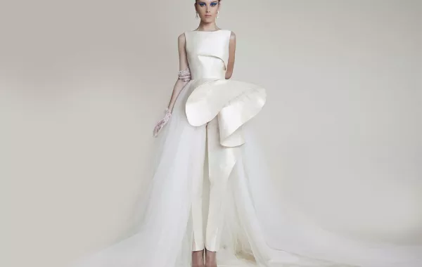 كوني أوّل من يرتدي فساتين زفاف الـ Jumpsuit