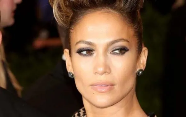 Jennifer Lopez تعيش حالة من الذعر بعد إطلاق النار بقربها