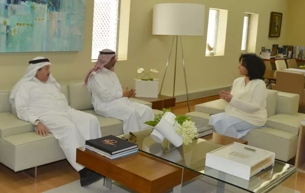 وزيرة الثقافة تتطلع على التجربة الأثرية السعودية