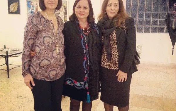 ثلاث فنانات أردنيات يحتفلن بالمرأة على طريقتهن