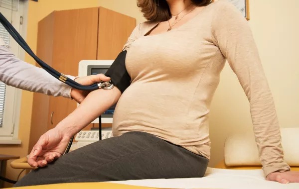 ضغط الحمل.. أسبابه وطرق الوقاية منه