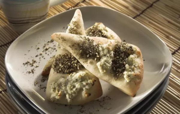 مثلّثات الجبن بالصعتر 
