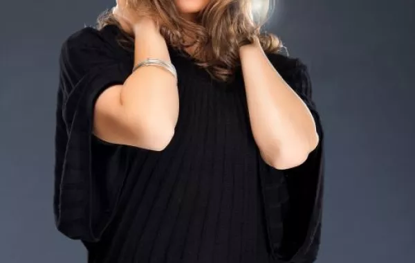 يسرا اللوزي:«تويتر» و«فيس بوك» وسيلة قوية للفنان يردّ بها على أي هجوم عليه