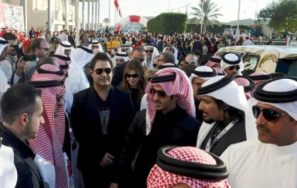 نانسي والحلاني فى تتويج الفائزين بكأس الشيخ خالد بن حمد