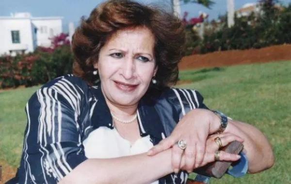 الممثلة عائشة ماهماه في وضع صحي حرج