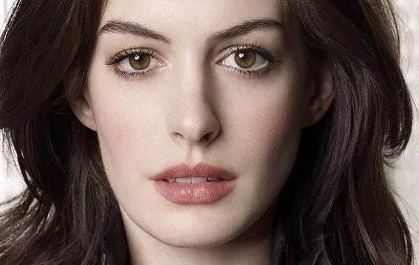 Anne Hathaway تقوم بمحادثات للإنضمام الى فيلم The Intern
