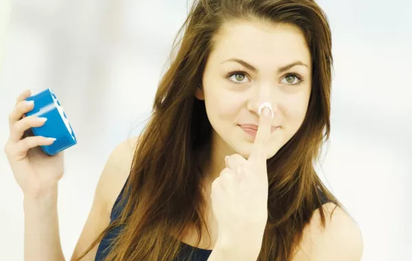 ما هو الكريم المرطِّب الملائم لنوعيَّة بشرتي؟