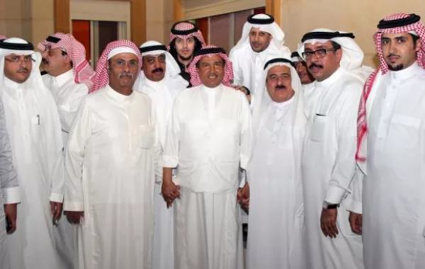 محمد عبده ونجوم سعوديون في "جلسة طرب"