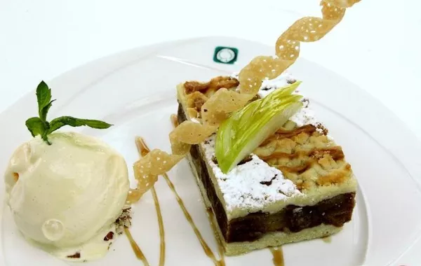 حلوى التفاح الشهية:سريعة وباردة