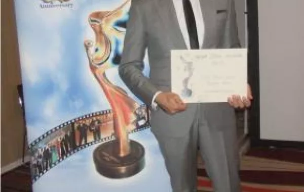 محمد كريم ينال جائزة أفضل ممثل في مهرجان موناكو السينمائي