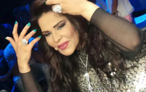 نمور Cartier تزّين اطلالة أحلام في Arab Idol