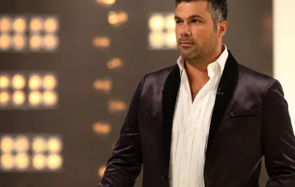 فارس كرم في قفص الاتهام بسبب علاقة حب فاشلة