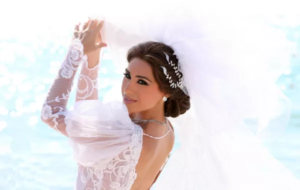 مشتقات الزهري و الأخضر لماكياج عروس 2013