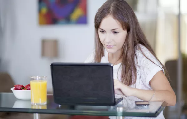 نصائح لمساعدتكِ في العمل من المنزل بفعالية