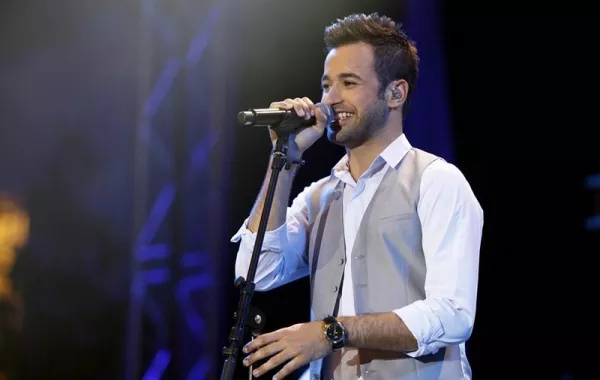 Antony Touma يتخطى رجال الأمن في حفله في لبنان