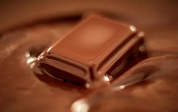 للمرة الأولى.. شوكولاتة بأيدي شباب سعوديين