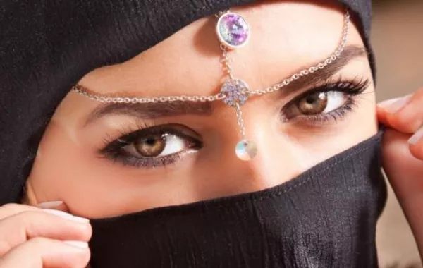هذا هو المكياج الأنسب للمحجّبات!