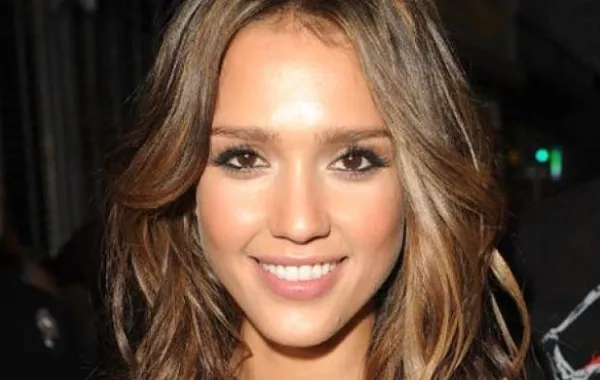 هل ستنضم Jessica Alba الى فيلم The Veil؟