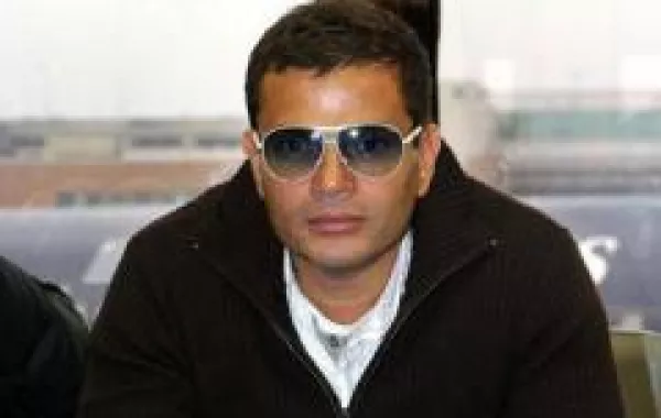 عمرو دياب مستاء من تسريب ألبومه