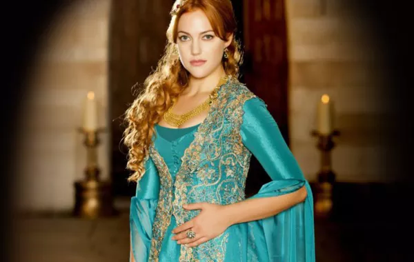 للحامل:احصلي على إطلالة رشيقة كالسّلطانة هُيام