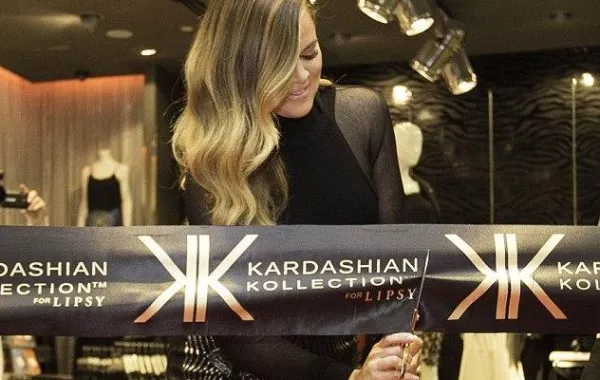 Khloe Kardashian في "دبي مول"