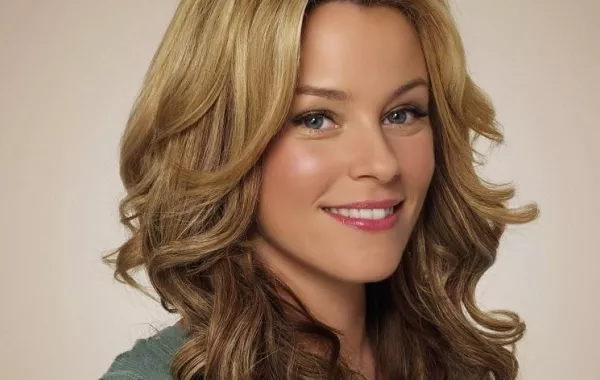 Elizabeth Banks تبدأ تصوير Little Accidents