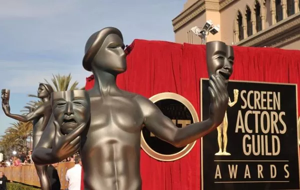 Matthew McConaughey و Cate Blanchett أفضل ممثلين لعام 2013