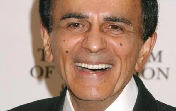 الأميركي من أصل لبناني Casey Kasem لن يعيش إلا أشهراً معدودة