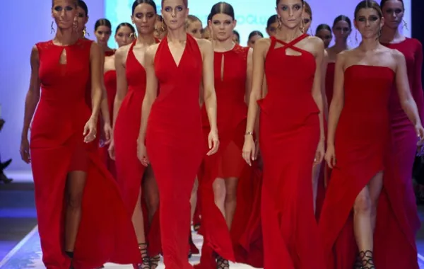 أسبوع اسطنبول للموضة بين الجرأة والإبداع المتقن