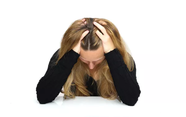 المرأة تعاني أيضاً من أزمة منتصف العمر