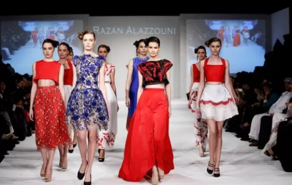 رزان العزّوني في أسبوع مسقط للموضة